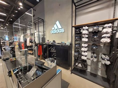 adidas in glendale ca.